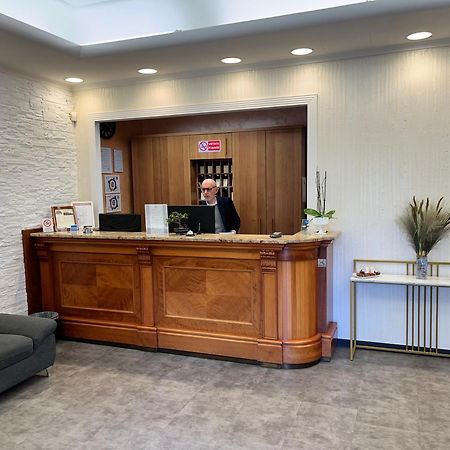 Eh Suites Rome Airport Euro House Hotels Fiumicino Bagian luar foto